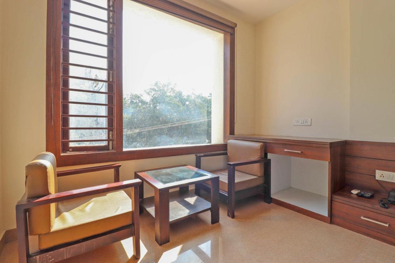 Capital O 76444 Hotel Hill-Top Inn Narendra Nagar Exterior foto