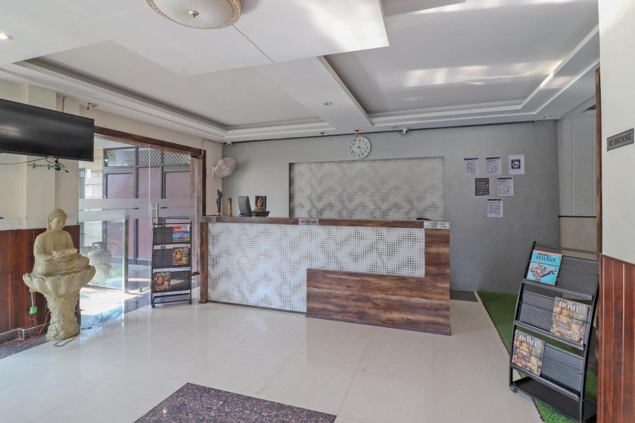 Capital O 76444 Hotel Hill-Top Inn Narendra Nagar Exterior foto